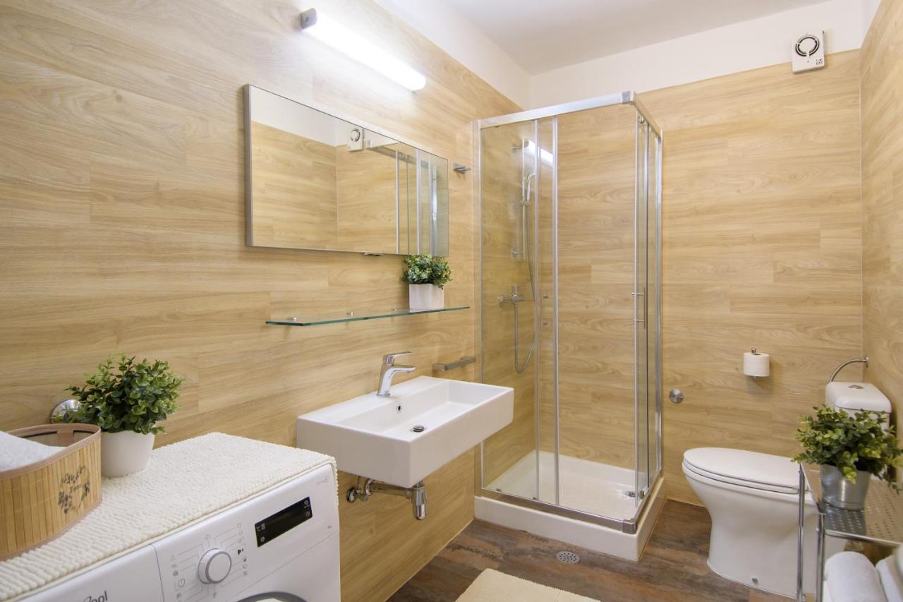Julie City Centre Porec Apartment Exterior photo
