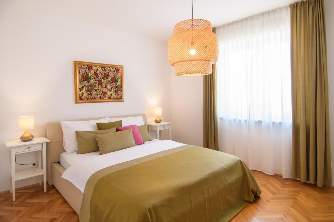 Julie City Centre Porec Apartment Exterior photo